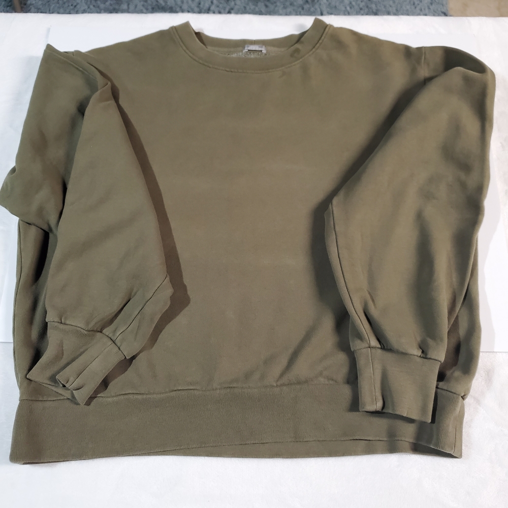 GAP Women's Olive Sweatshirt